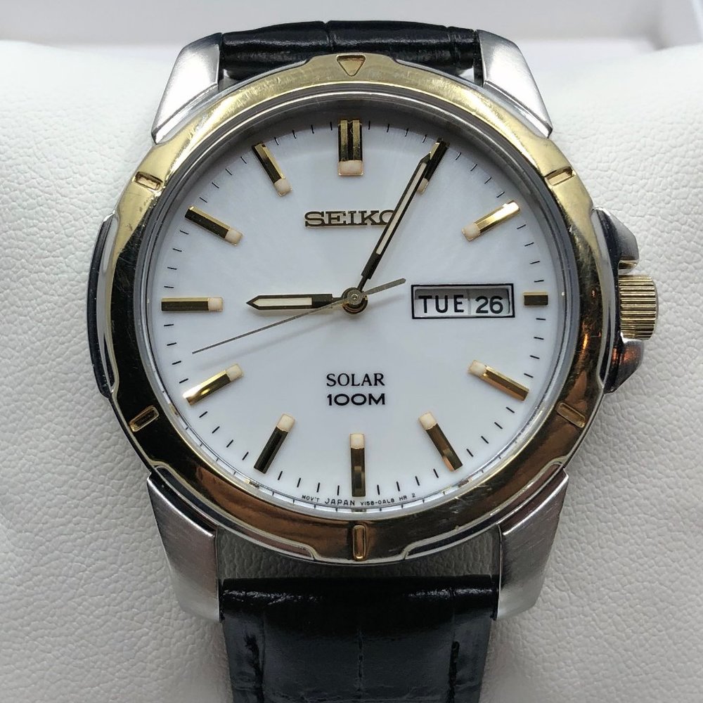 Vintage Seiko Solar Men's Watch SNE104
